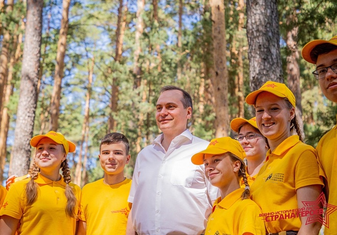 Глава Мордовии Артем Здунов посетил лагерь «Страна Героев»